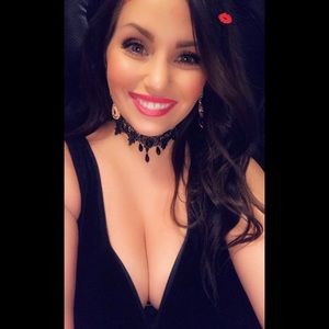 Meet your Posher, Leah